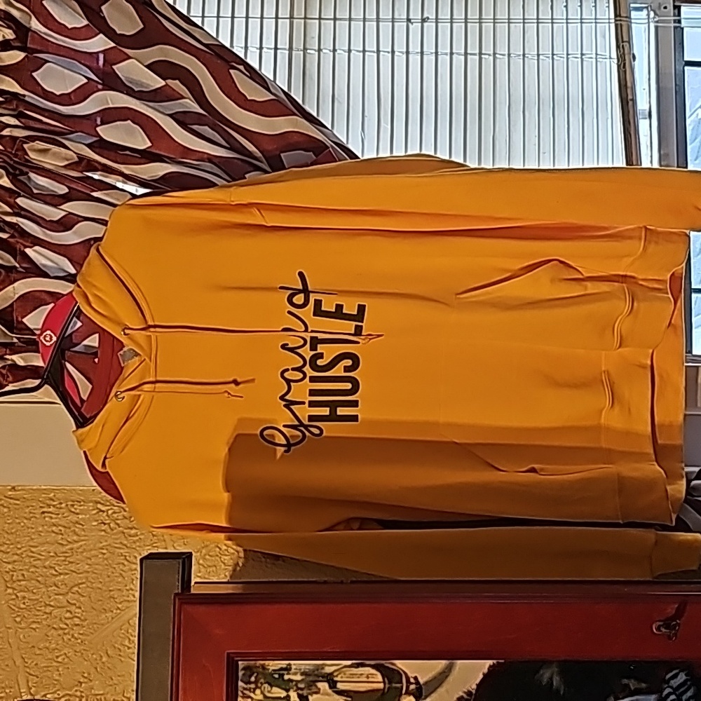 Custom made hoodie "grace&hustle"